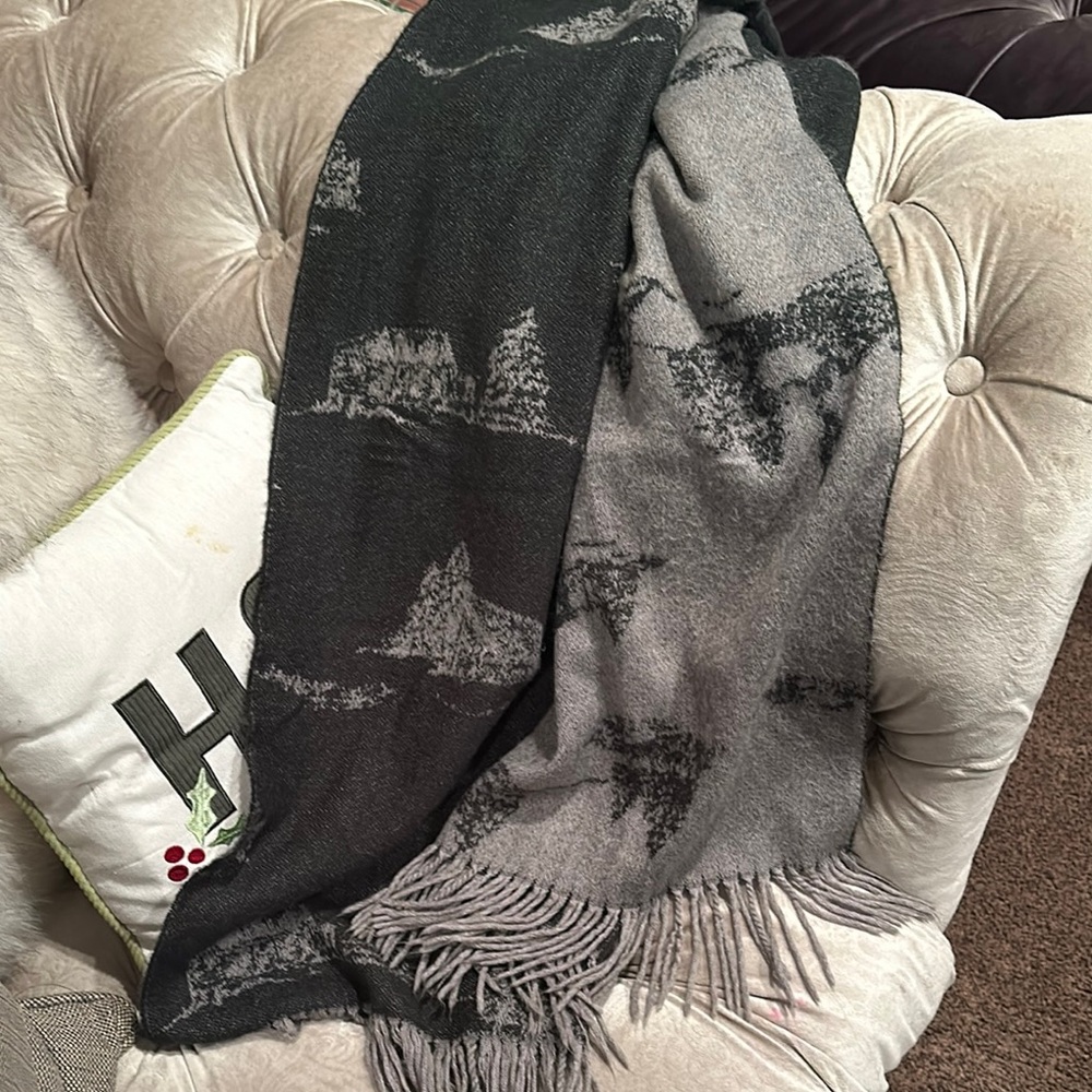 American eagle scarf dark green and gray
